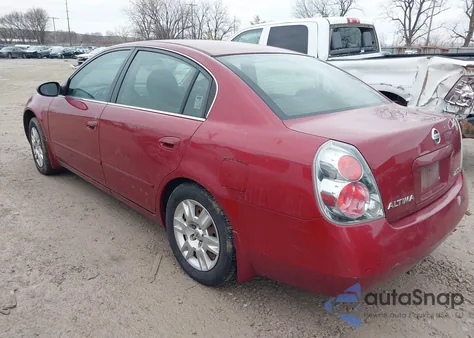 2005 Nissan Altima 2.5 S z USA, uszkodzony, nr VIN 1N4AL11D05N922903